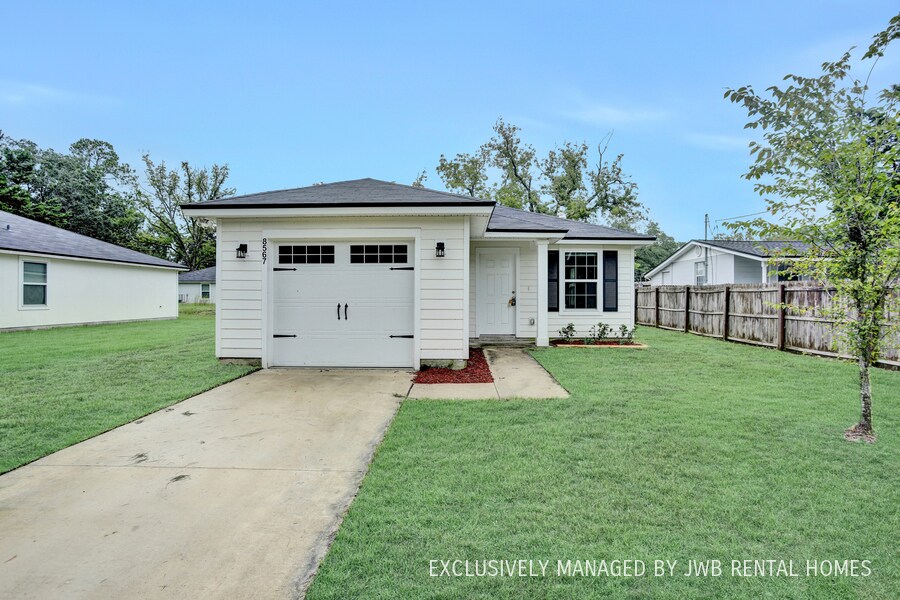 Foto principal - 8567 Ocala Ave