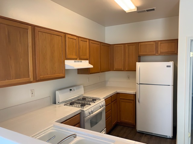 Building Photo - 554 Yellow Meadow Ct