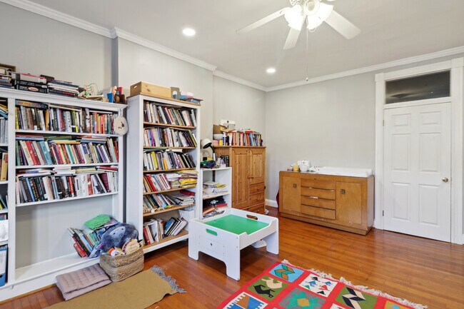 Building Photo - 2807 N Calvert St