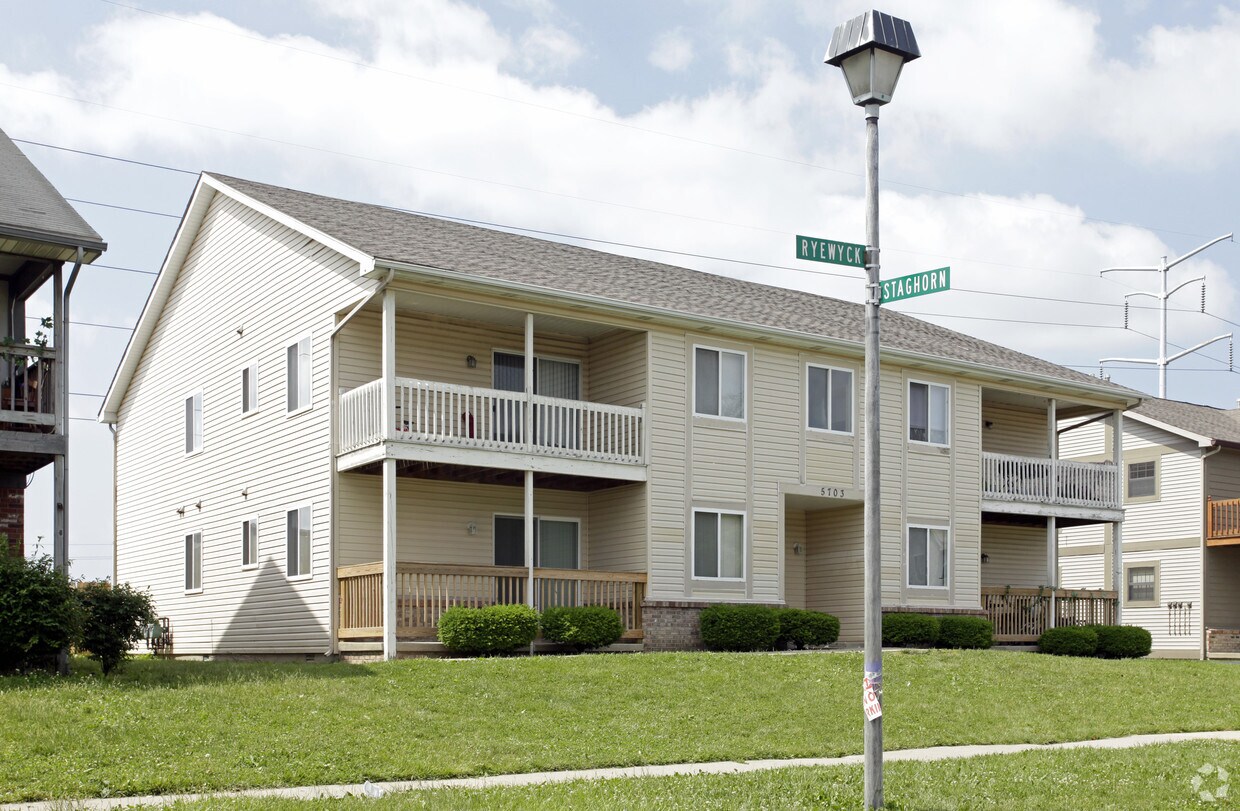 Primary Photo - 5703 Ryewyck Dr