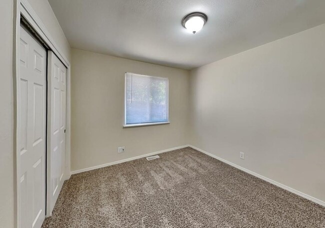 Building Photo - 12386 W Roma Ave