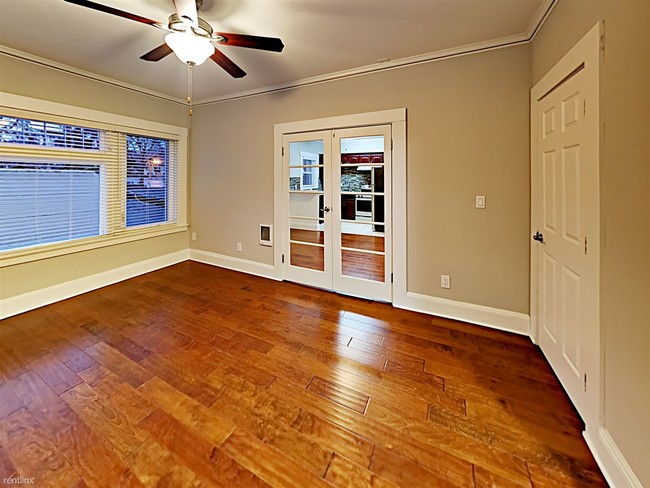 Building Photo - 1 br, 1 bath Apartment - 353 Grand Ave Apt 3
