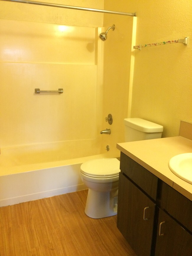 Columbia View Apartments Rentals Hood River, OR