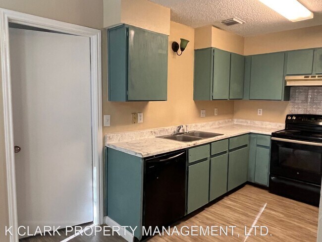 Foto del edificio - 2 br, 2 bath House - 14423 EDGEMONT ST.