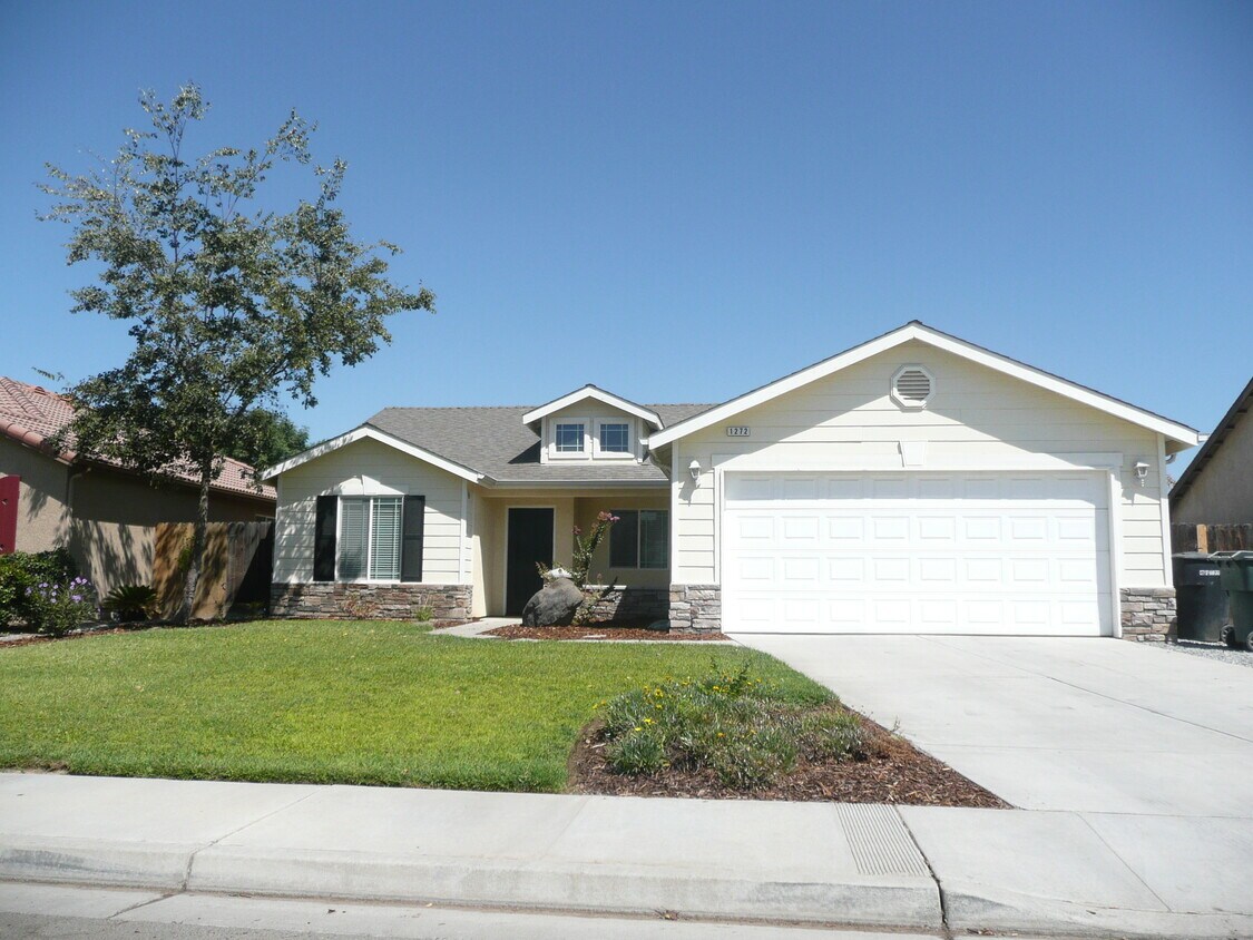 Primary Photo - 1272 Hoover Way