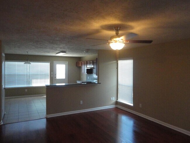 Building Photo - 11810 Kingdom Come Pl