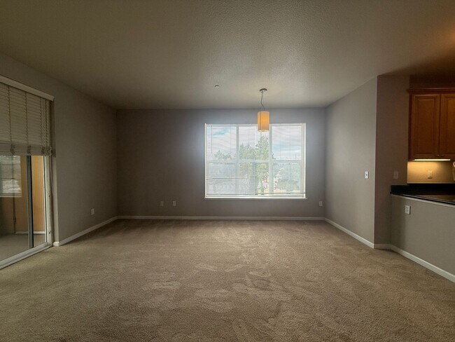 Foto del edificio - Lovely 1 Bedroom 1 Bath Condo in West San Jose