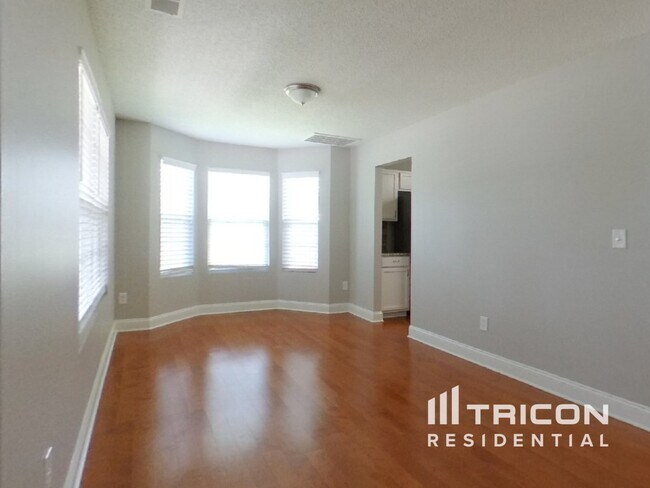 Building Photo - 2203 Ballingarry Dr