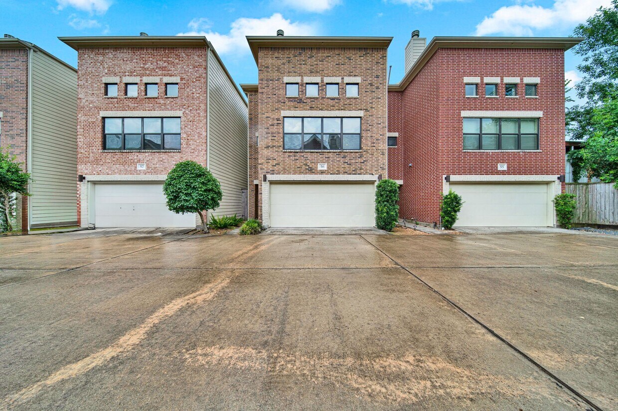 Foto principal - 650 Westcross St