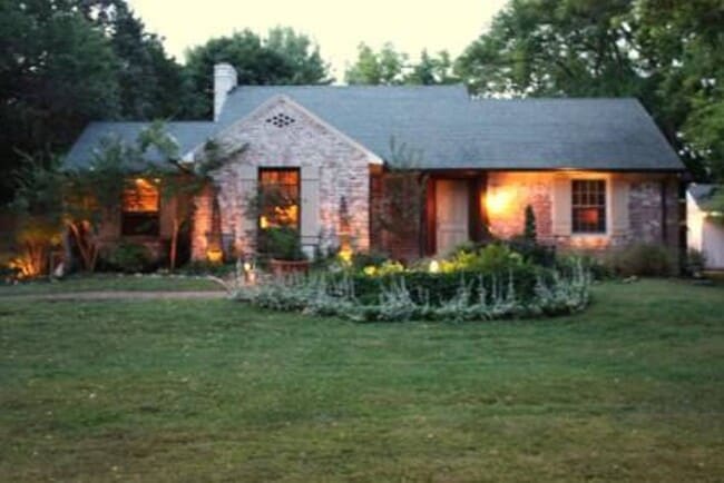 Building Photo - 2038 Castleman Dr