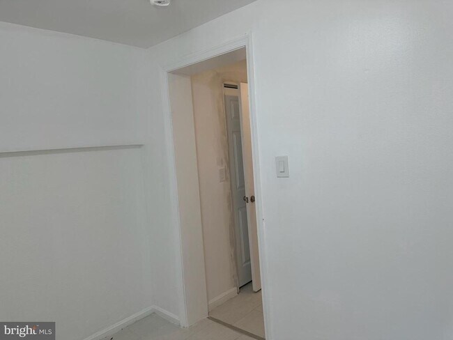 Foto del edificio - 1342 Levis St NE