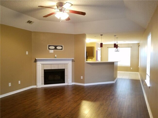 Building Photo - 660 Willow Pointe Dr