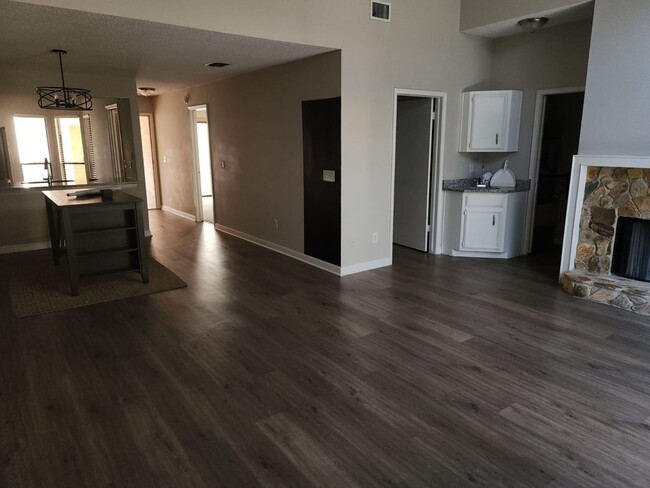 Foto del edificio - Beautiful 3/2 Townhome in Arlington