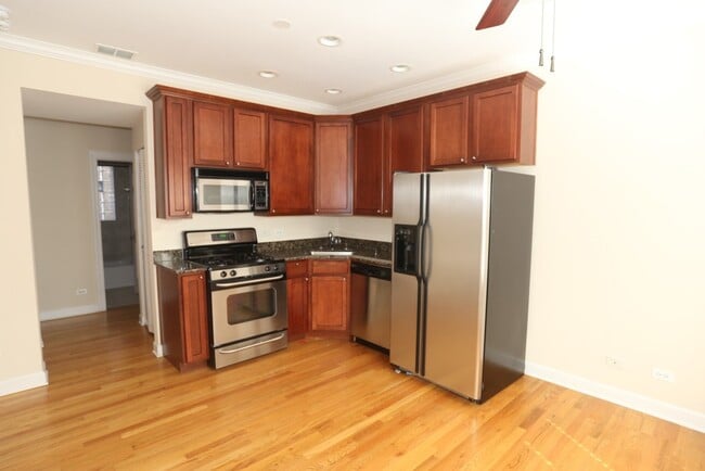 Building Photo - 3213 N Clifton Ave