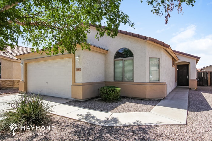 Building Photo - 45671 W Rainbow Dr