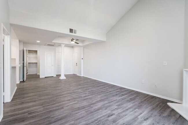 Foto del interior - 2201 Beverly Glen Blvd.