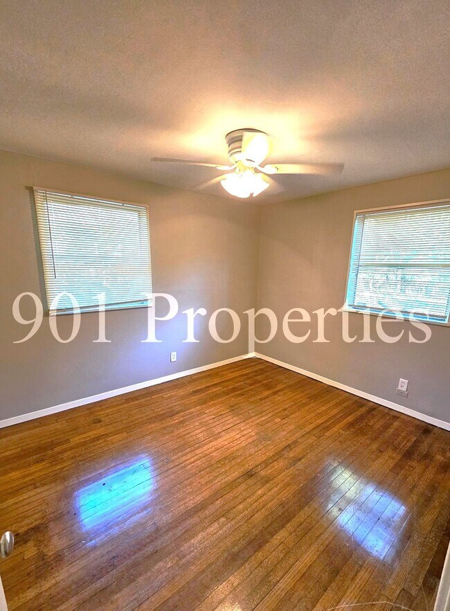 Building Photo - 2932 Walker Ave