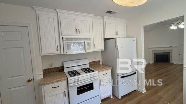 Foto del edificio - 508 Westchase Ct N