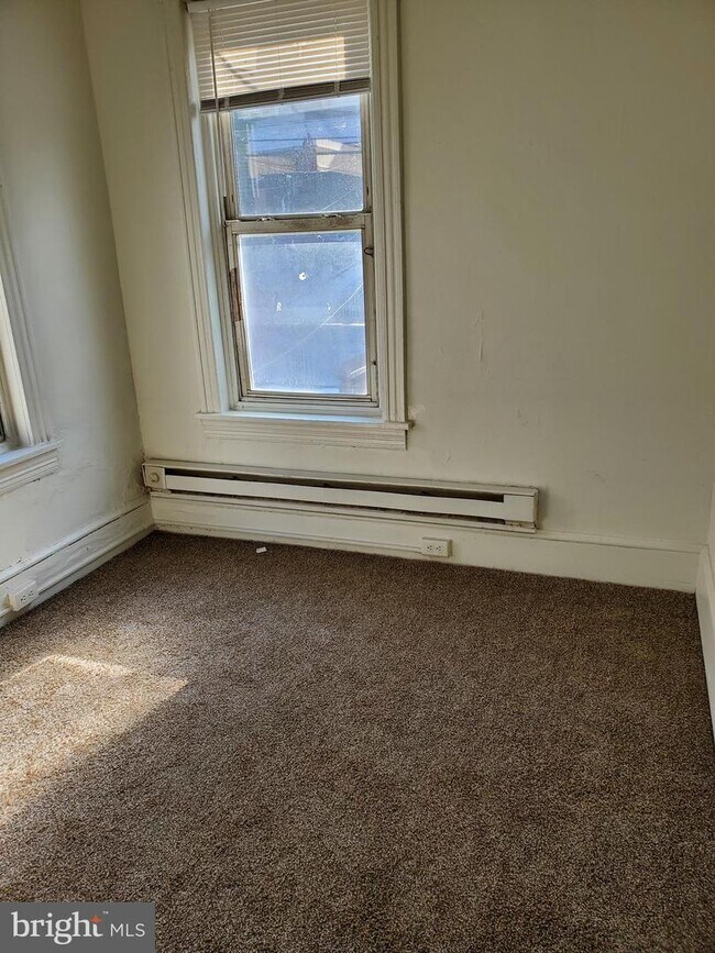 Building Photo - 1634 Muhlenberg St