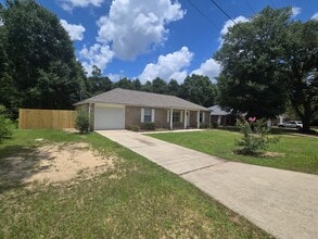 Building Photo - 6792 Trailride N
