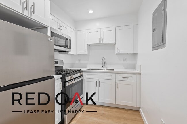 Building Photo - ~$50 OFF EACH MONTH~ Stunning One Bedroom ...