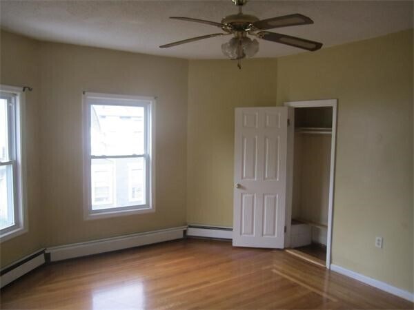 Foto del edificio - 215 Main St