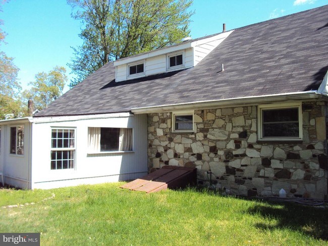 Foto del edificio - 1803 Taylors Ln