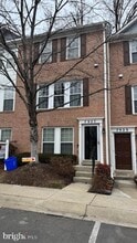Building Photo - 7927 Foxcrest Ct