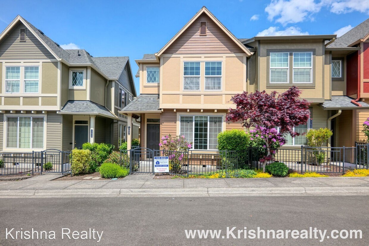 3 br, 2.5 bath House 17041 SW Pleasanton Ln House for Rent in