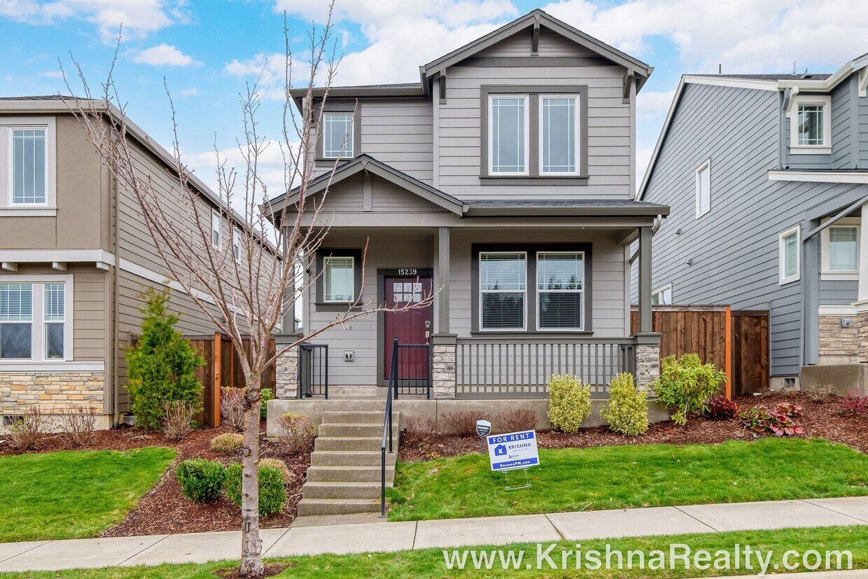 Primary Photo - Beautiful Newer 3BD* 2.5 BA* Home in Betha...
