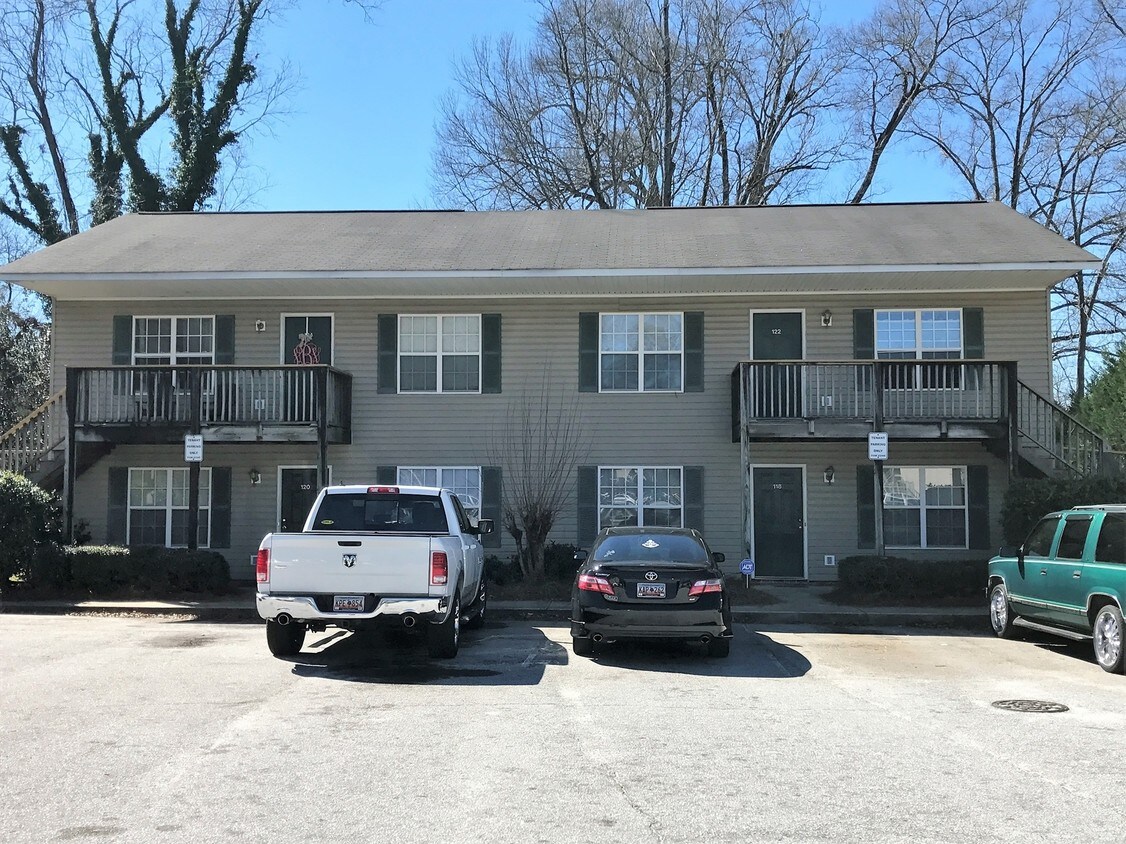 Foto principal - 118 Hazelwood Ct