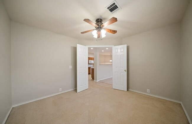 Building Photo - 5125 Knollwood