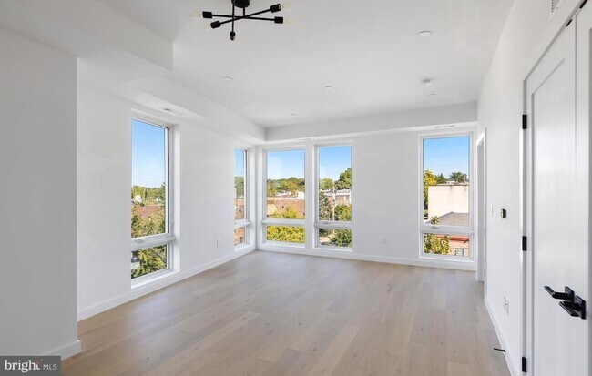 Foto del edificio - 30 Kennedy St NW