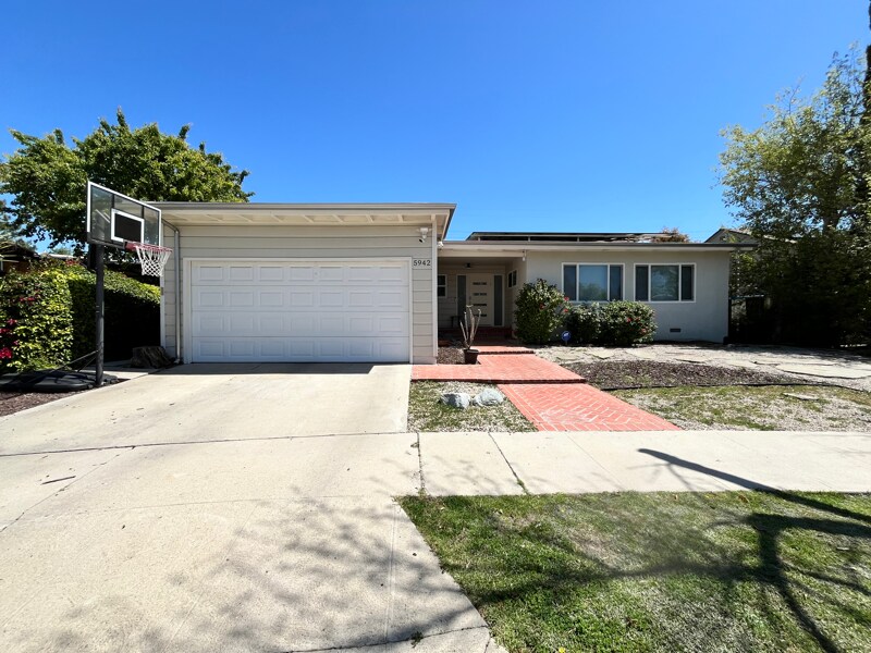 Foto principal - 5942 Ostrom Ave