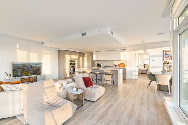 Photo du bâtiment - 680 Quayside Dr