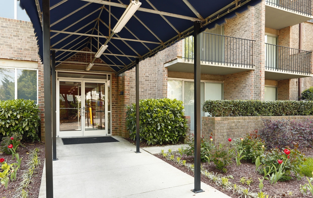 University Apartments Chapel Hill Apartments in Chapel Hill, NC