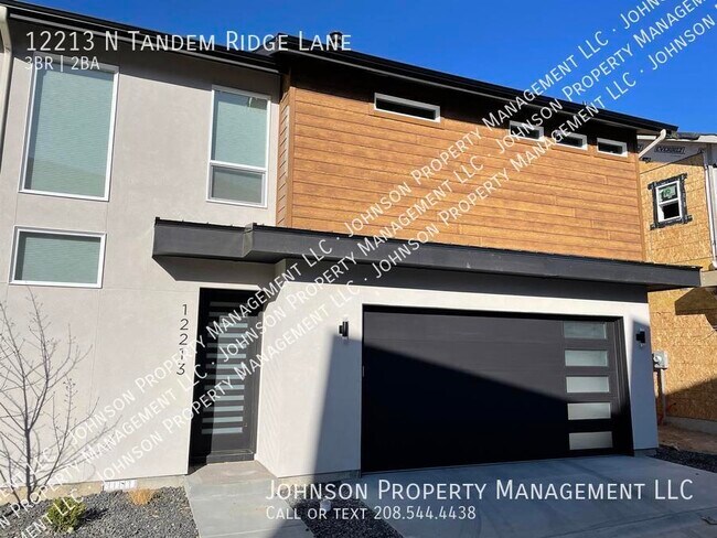 Foto del edificio - Modern Townhome Living in Eagle Foothills ...