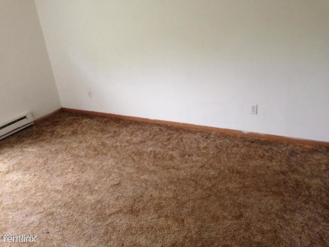 Building Photo - 2 br, 1 bath  - 62687 Red Arrow Hwy Apt 8