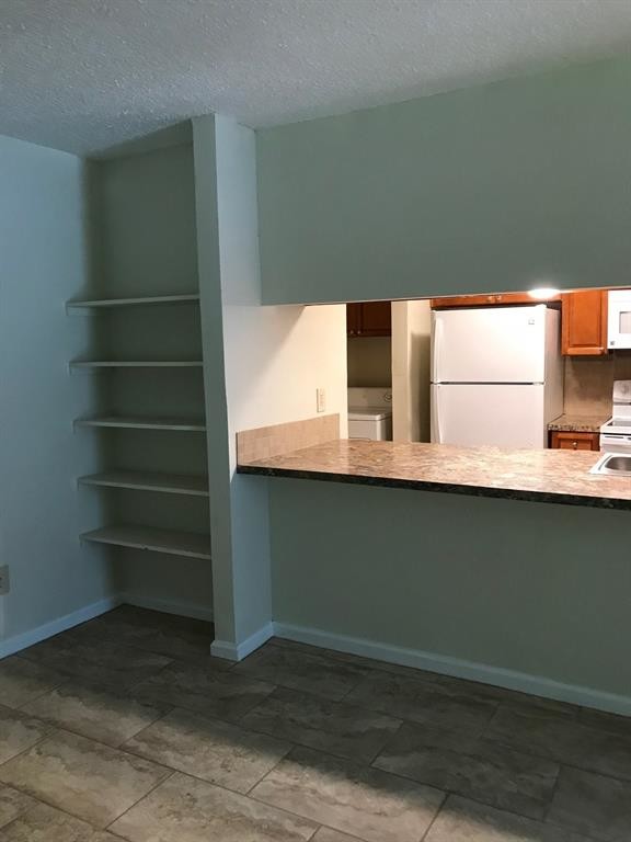 Building Photo - 15502 Waverly Dr