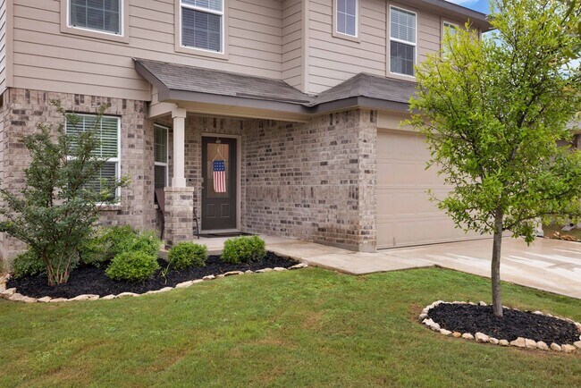 Foto del edificio - Beautiful 4 Bedroom/2.5 Bathroom Two Story Newly Built in the West Side of San Antonio