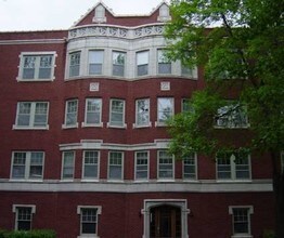 Building Photo - 222 N Oak Park Ave