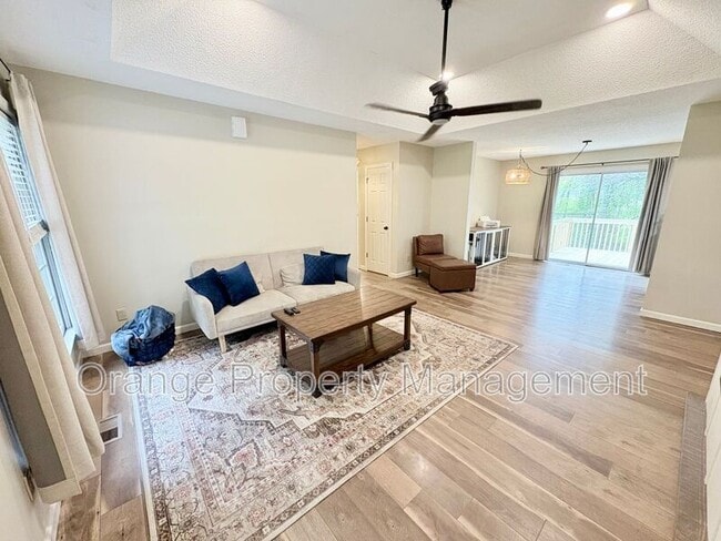 Building Photo - 415 Mayfield Dr