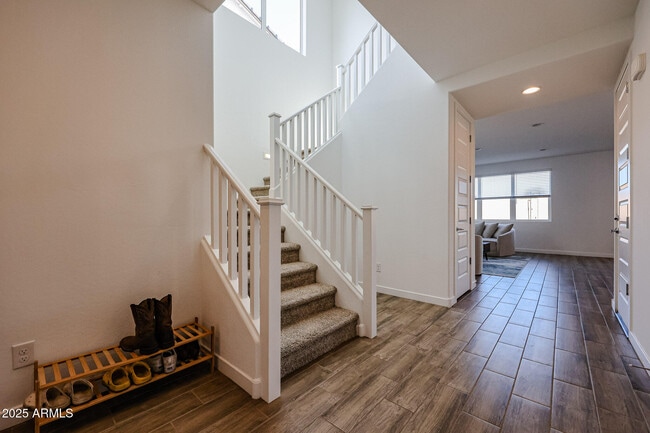 Building Photo - 8334 E Paloma Ave