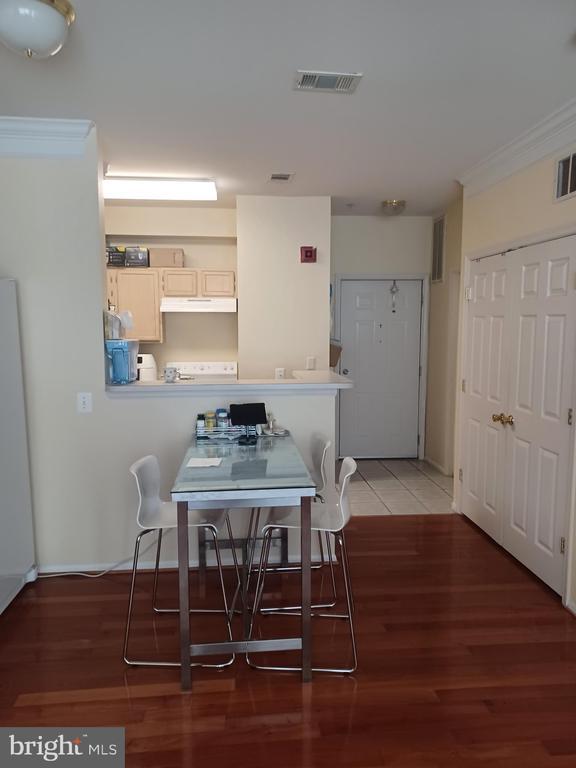 Foto del edificio - 1550 Spring Gate Dr.