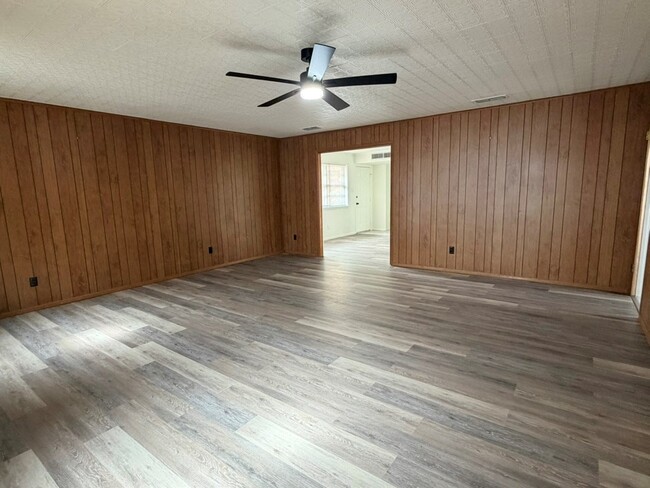 Building Photo - 3916 Boulder Ave