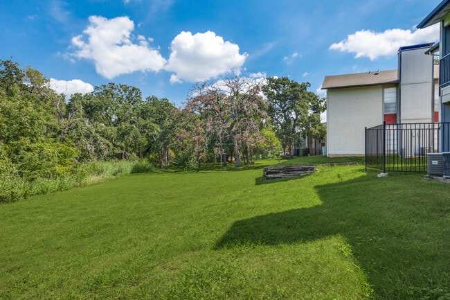 Building Photo - Parkside Arlington