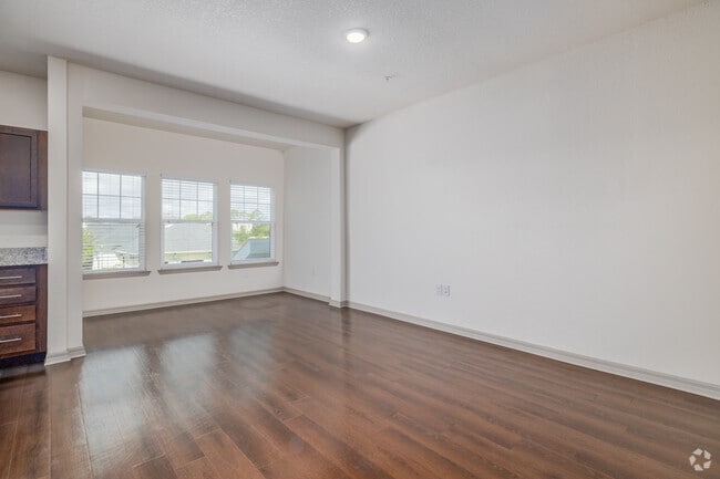 1BR, 1BA - 782SF - Living Room - Landing at St Augustine