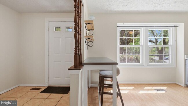 Foto del edificio - 7821 Fairborn Ct