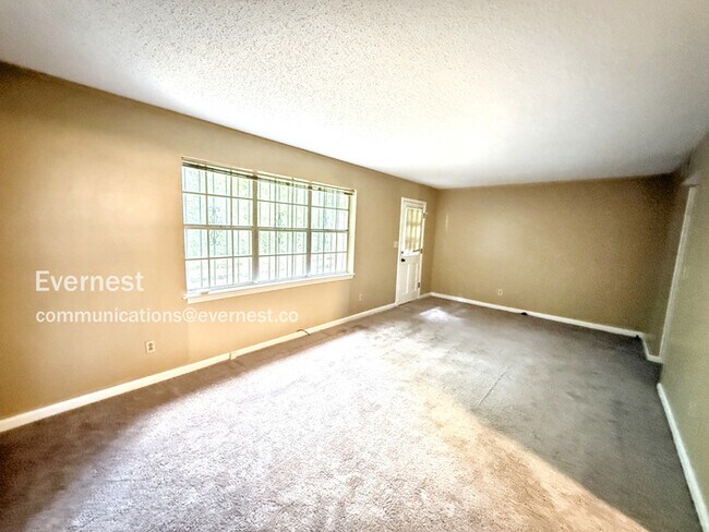 Foto del edificio - Spacious 3 bedroom home in Irondale / Near...