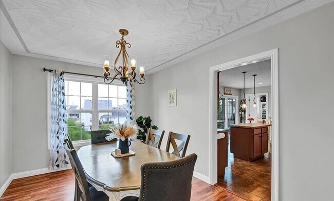 Foto del edificio - **For Keys in Hand ASAP - Inquire Within for Details**